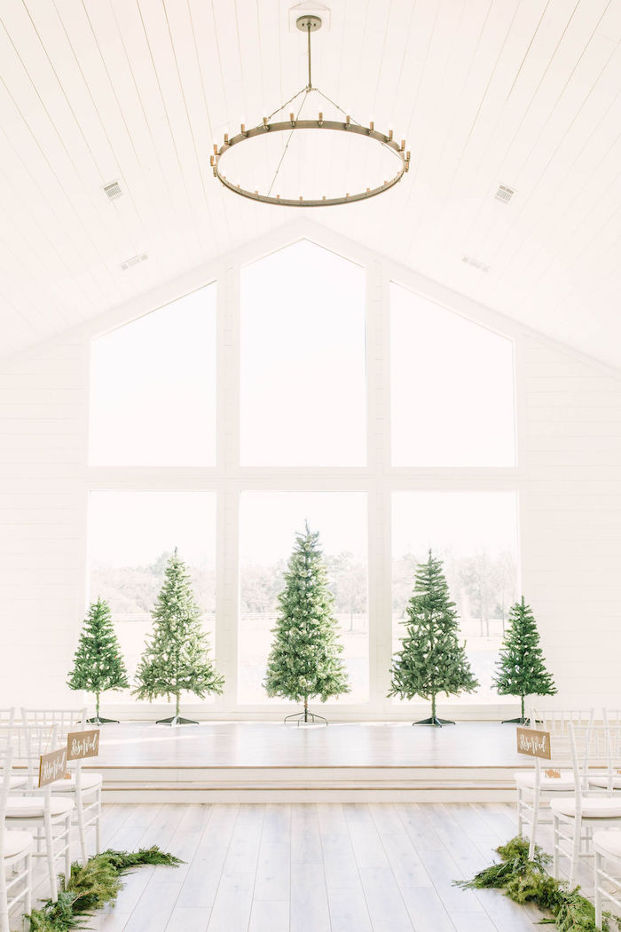 Houston-wedding planner-designs-christmas-wedding-at-the-farmhouse
